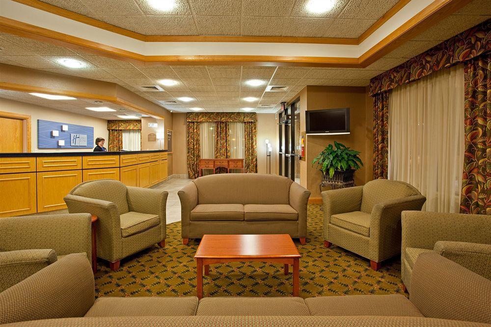Holiday Inn Express & Suites Johnstown By Ihg Esterno foto