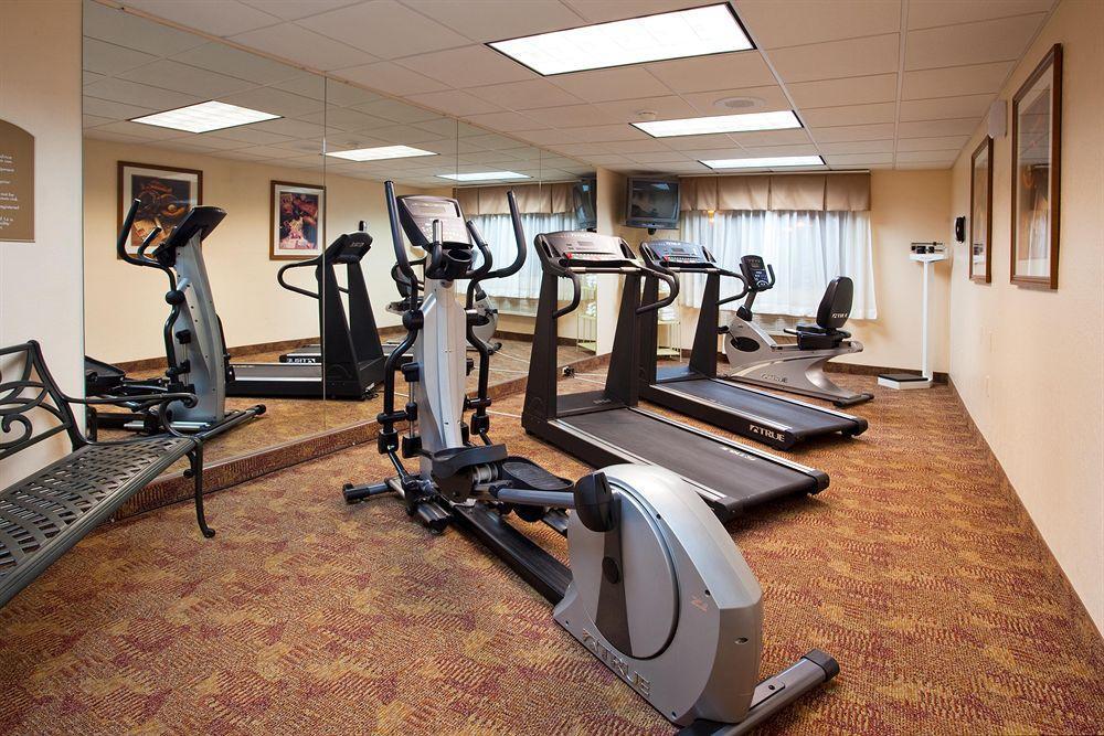 Holiday Inn Express & Suites Johnstown By Ihg Esterno foto