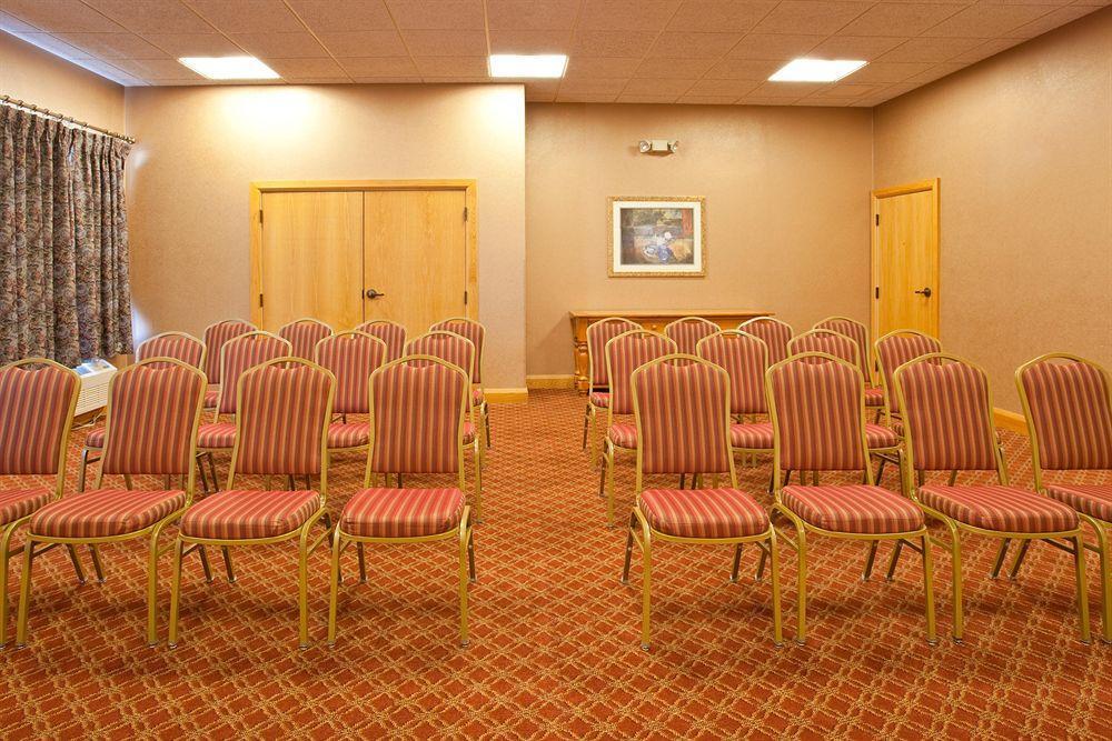Holiday Inn Express & Suites Johnstown By Ihg Esterno foto