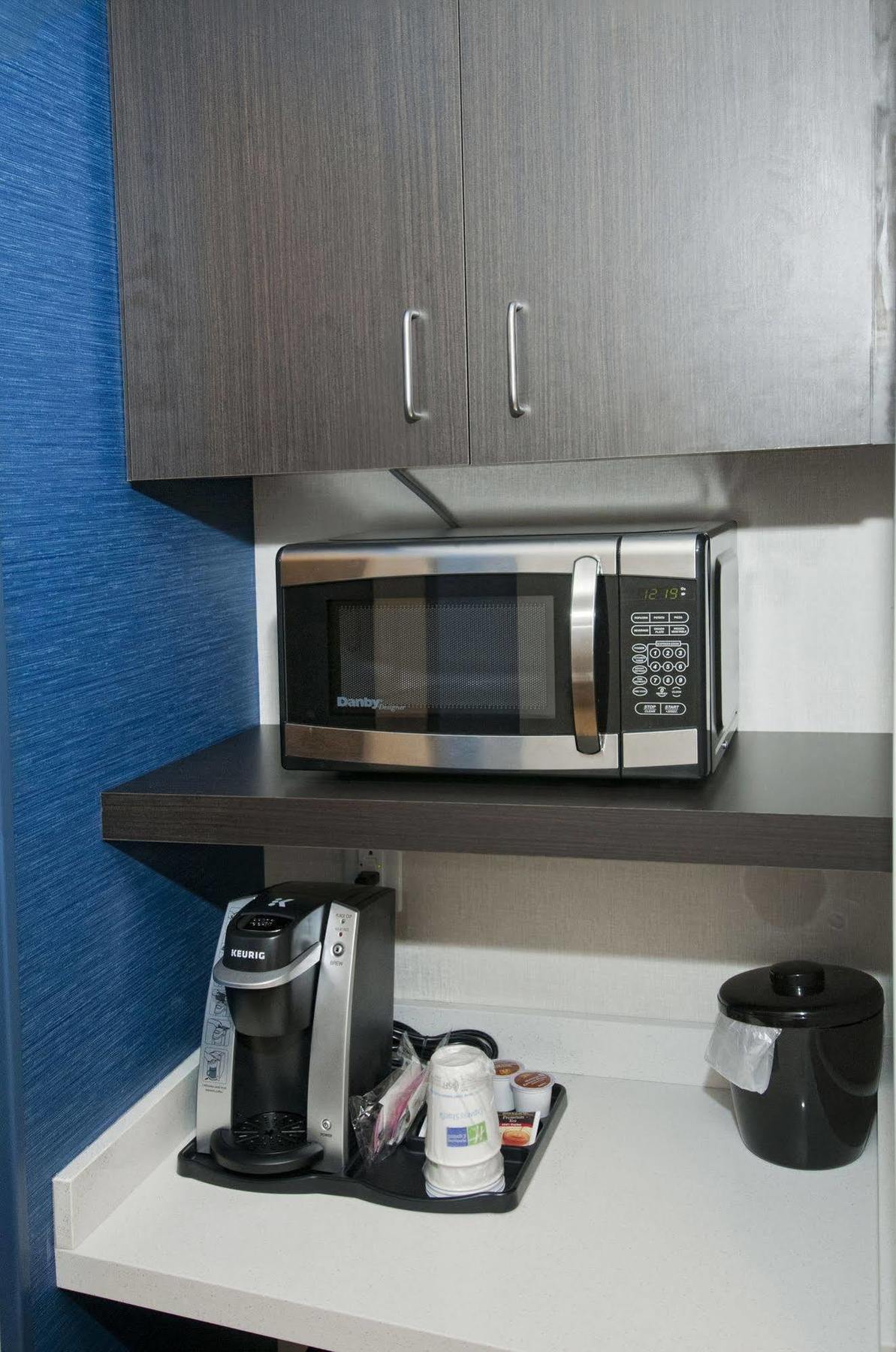Holiday Inn Express & Suites Johnstown By Ihg Esterno foto