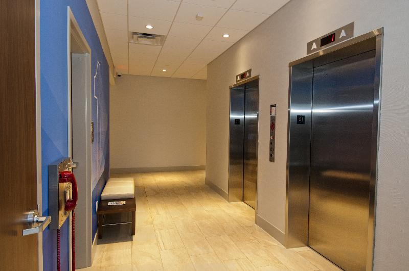 Holiday Inn Express & Suites Johnstown By Ihg Esterno foto